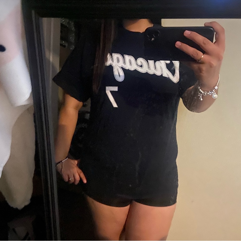Black Chicago Graphic T-Shirt - Picture 3 of 4